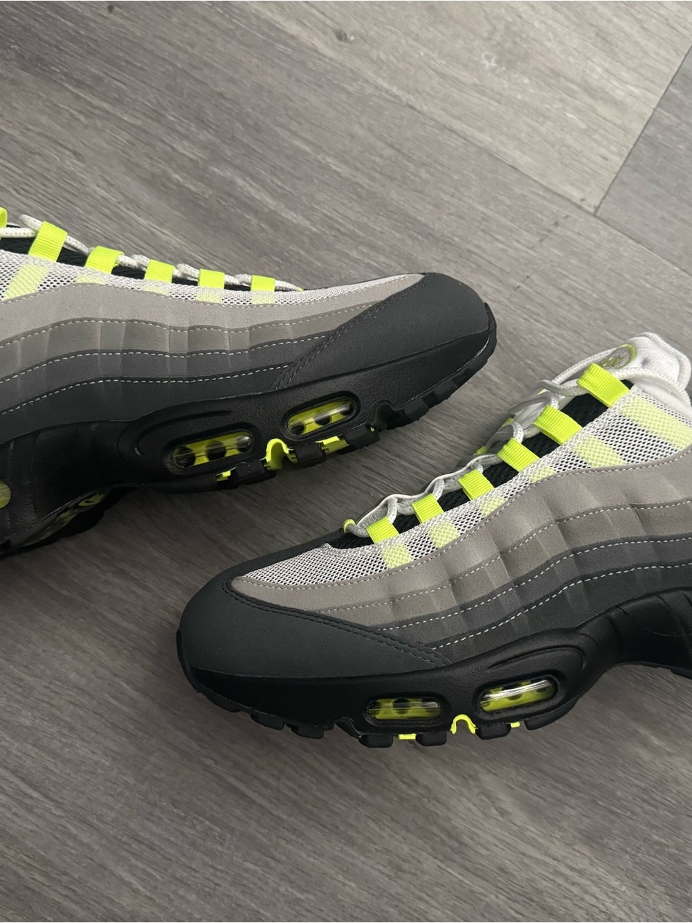 Nike Men's Grey and Neon Green Air Max 95 Sneakers